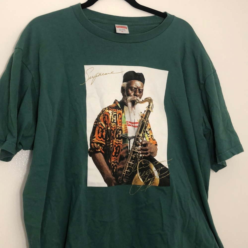 Supreme tee shirt !
